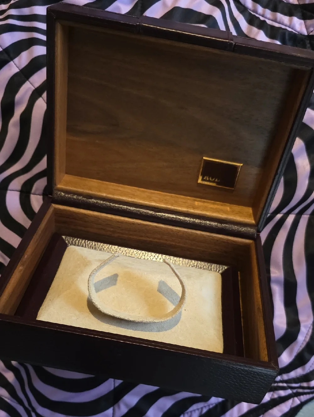 Rolex Brown Leather Case with Gold Lettering With Card Holder and Certificate - Picture 5 of 10